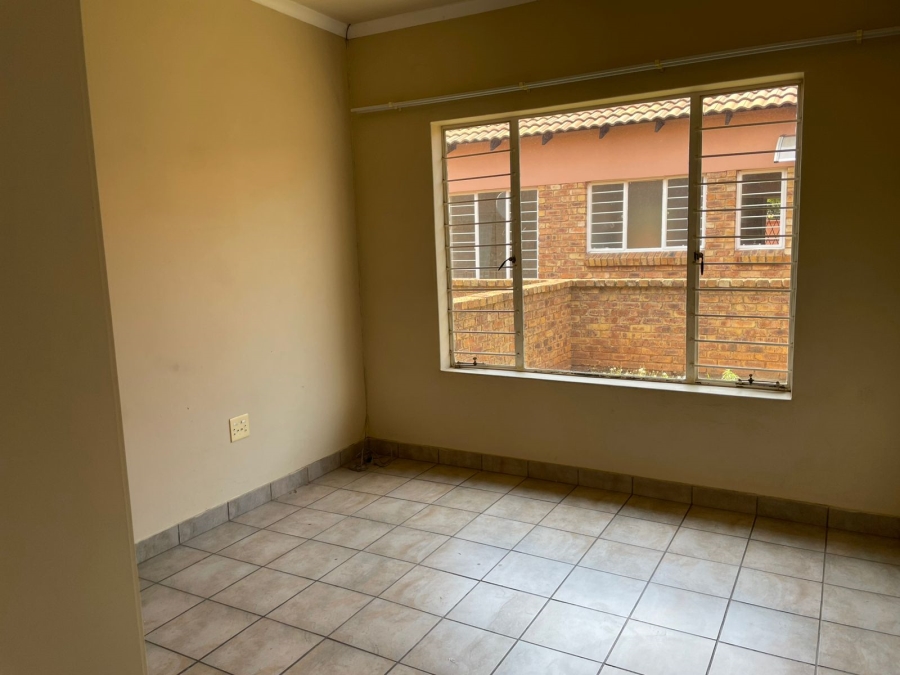 To Let 2 Bedroom Property for Rent in Vaalpark Free State